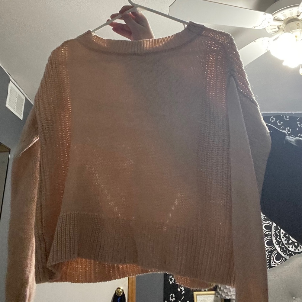 Cropped pink sweater